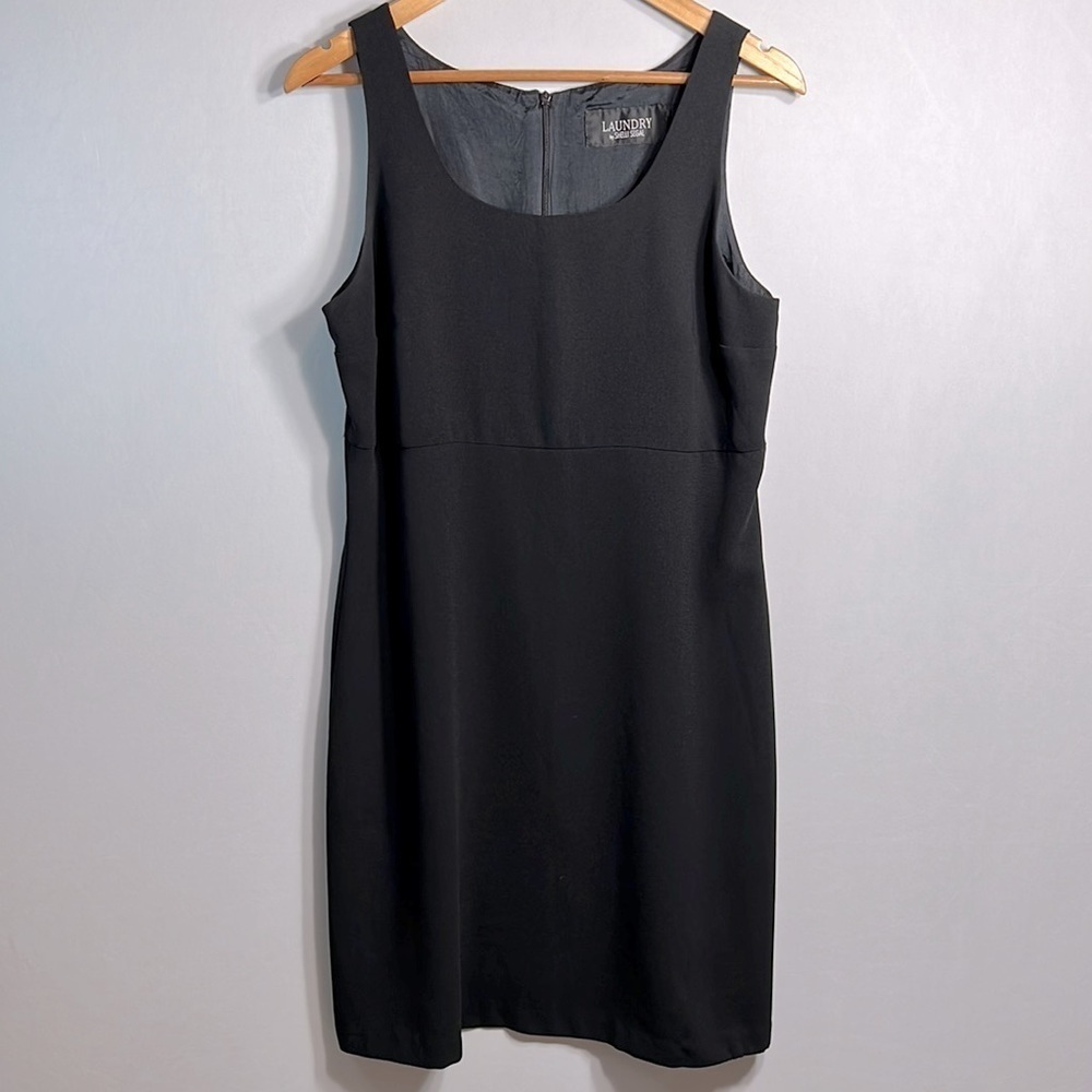 Laundry by Shelli Segal Black Sleeveless cocktail dress size 10